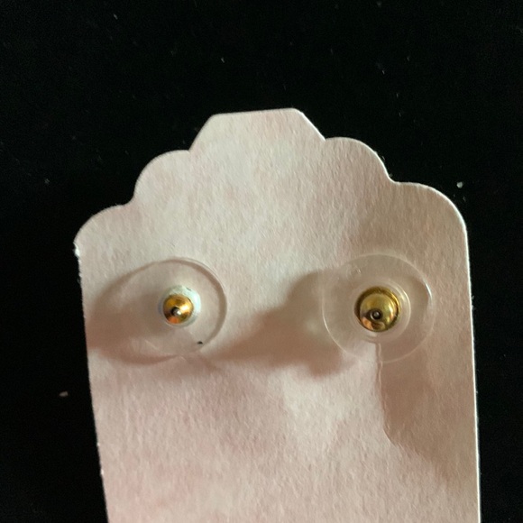 Vintage Red and gold tone 1” wing like enamel pierced earrings - Picture 3 of 4